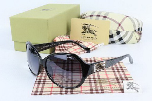 Burberry Boutique Sunglasses 042